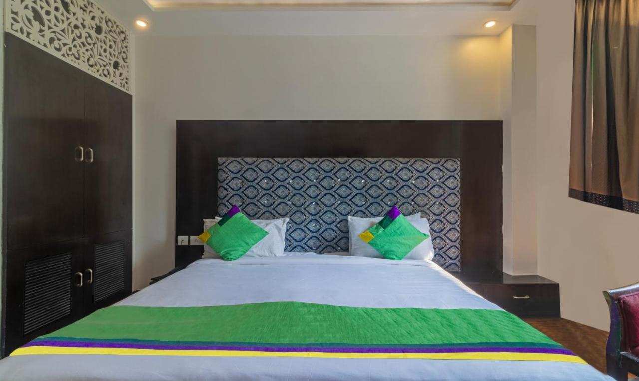 Treebo The Royal Taj, Near Taj Mahal Hotel Agra  Exterior photo